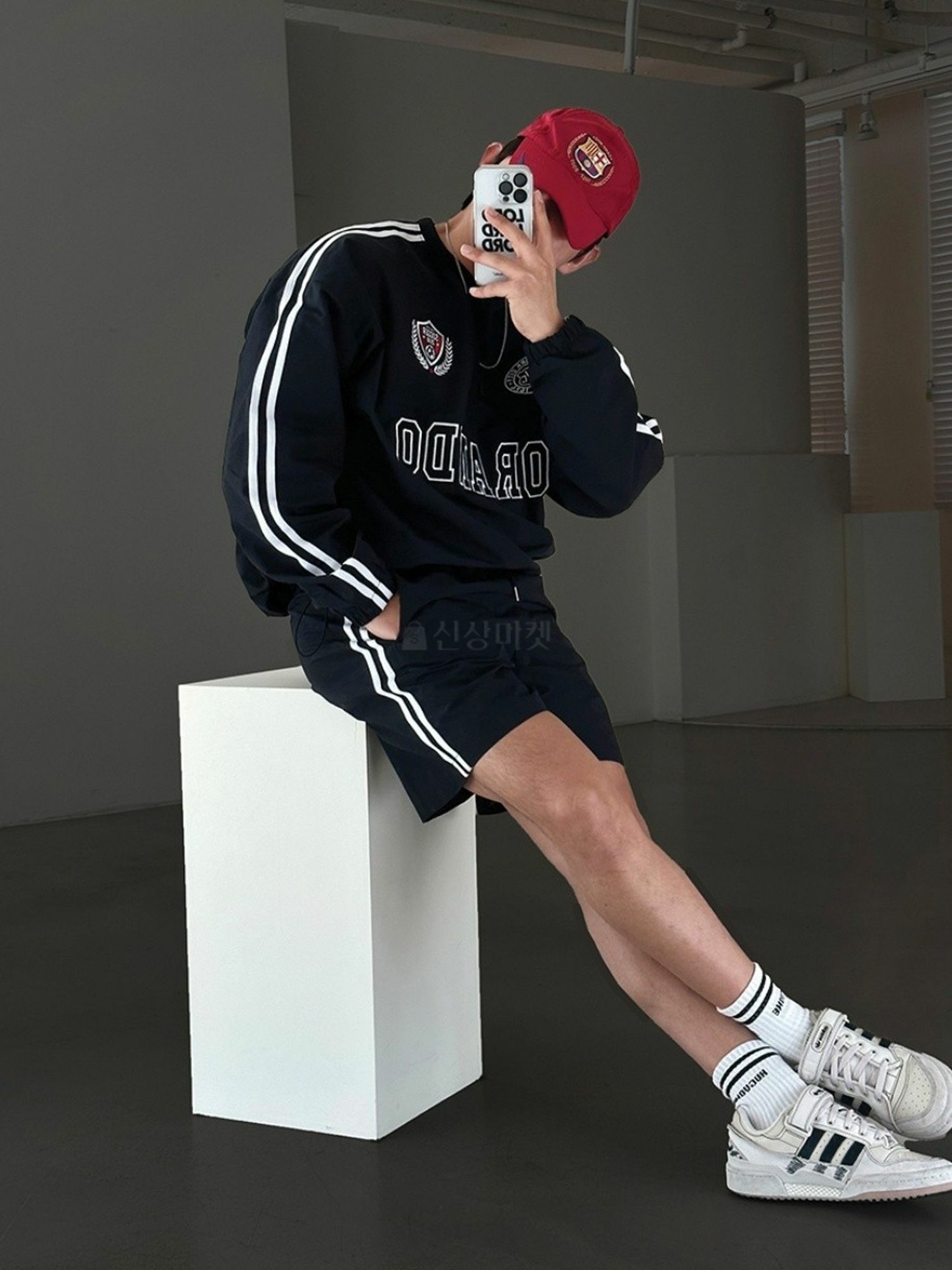 奧蘭德刺繡線條運動衫長T恤