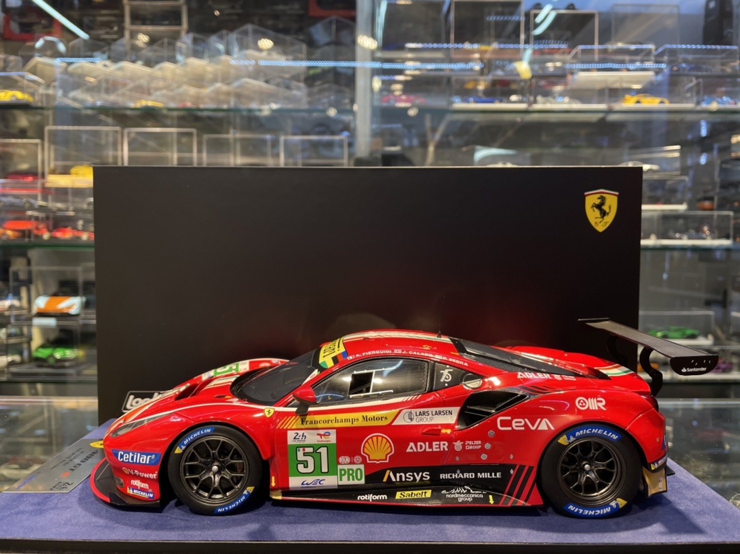 LookSmart LS18LM032 Ferrari 488 GTE EVO #51 1/18