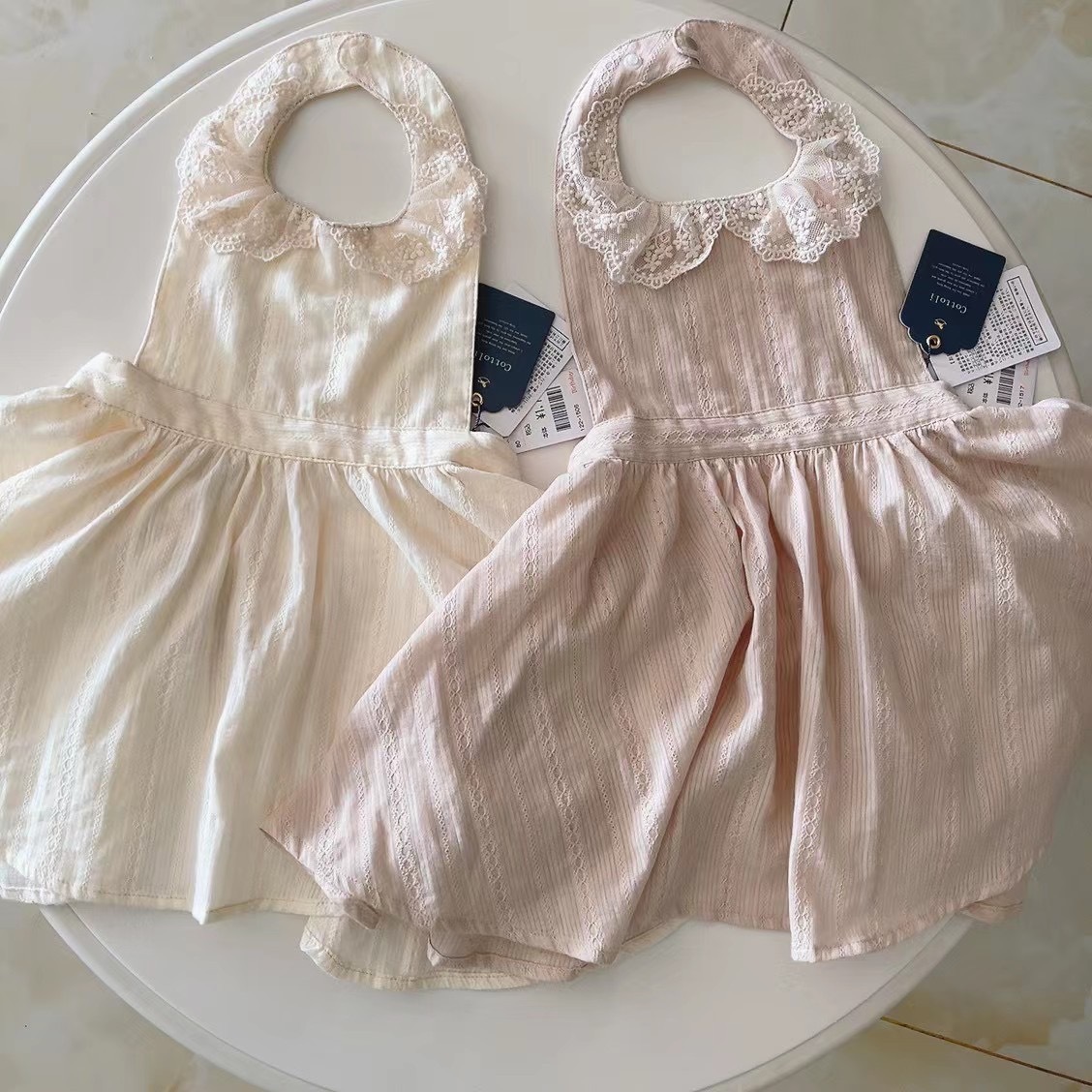 🌸日單 𝐂𝐨𝐭𝐭𝐨𝐥𝐢 蕾絲邊長圍裙