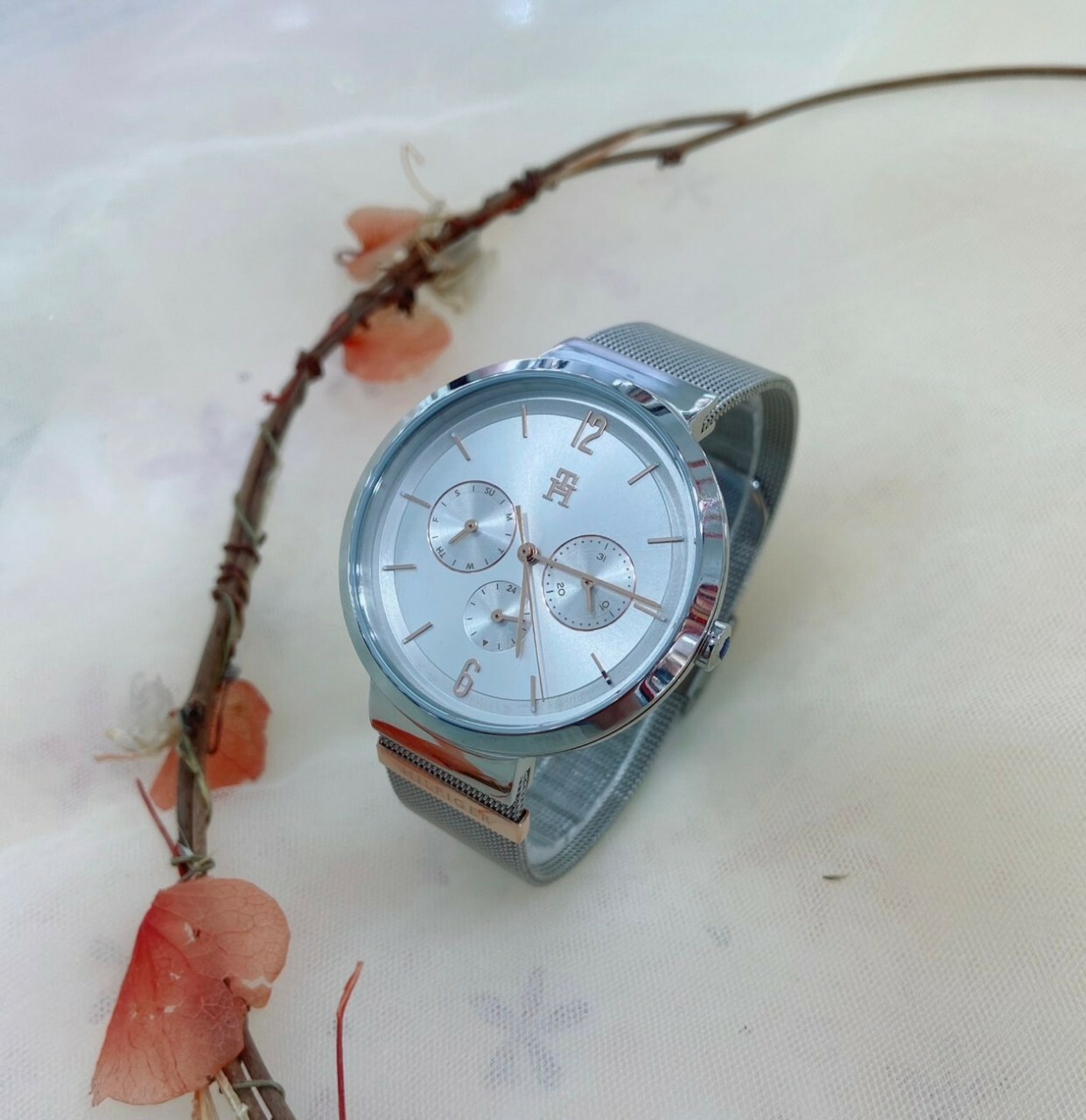 【Tommy Hilfiger】 簡約優雅不鏽鋼女錶 1782537 40mm 現代鐘錶