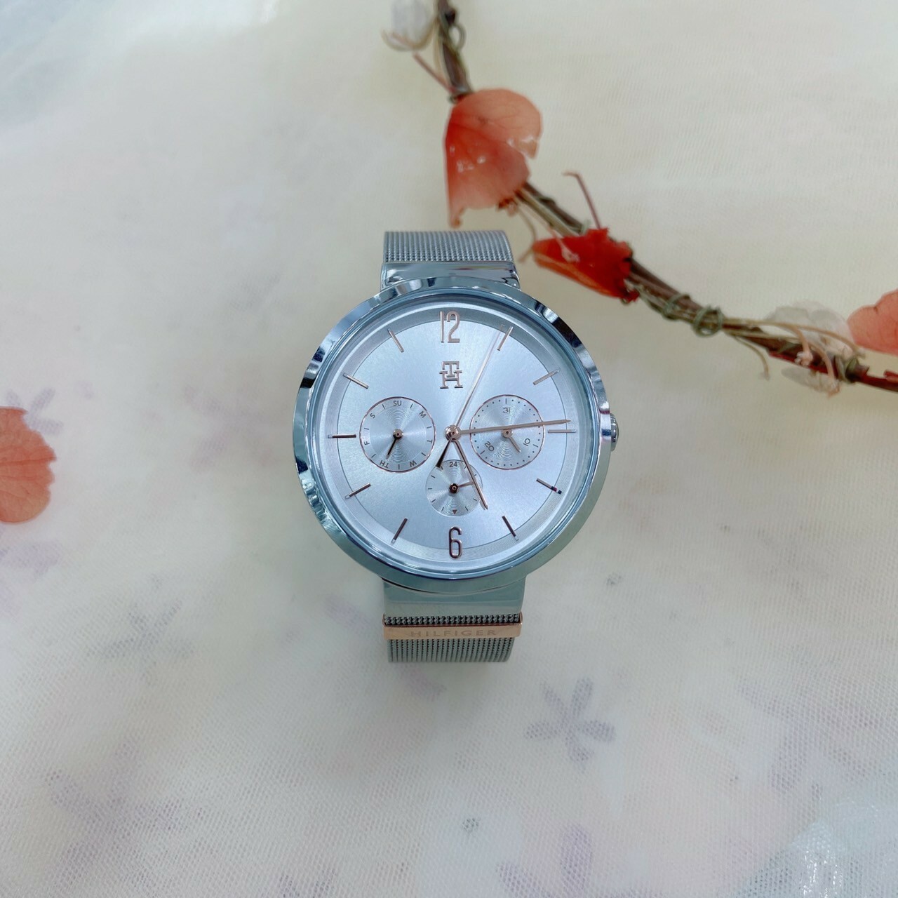 【Tommy Hilfiger】 簡約優雅不鏽鋼女錶 1782537 40mm 現代鐘錶