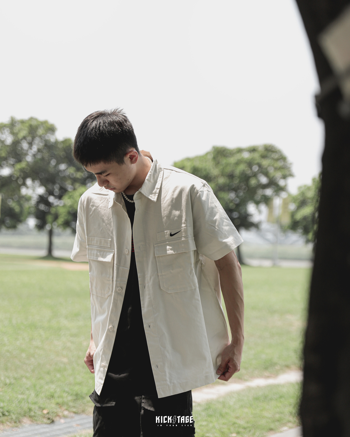 **特價商品售出不退換**男女款 NIKE M NL WVN MLTY SS BTN SHIRT 米色 草綠色 刺繡小勾 工裝 大口袋 寬鬆版 短袖襯衫 外套【DX3341-030】