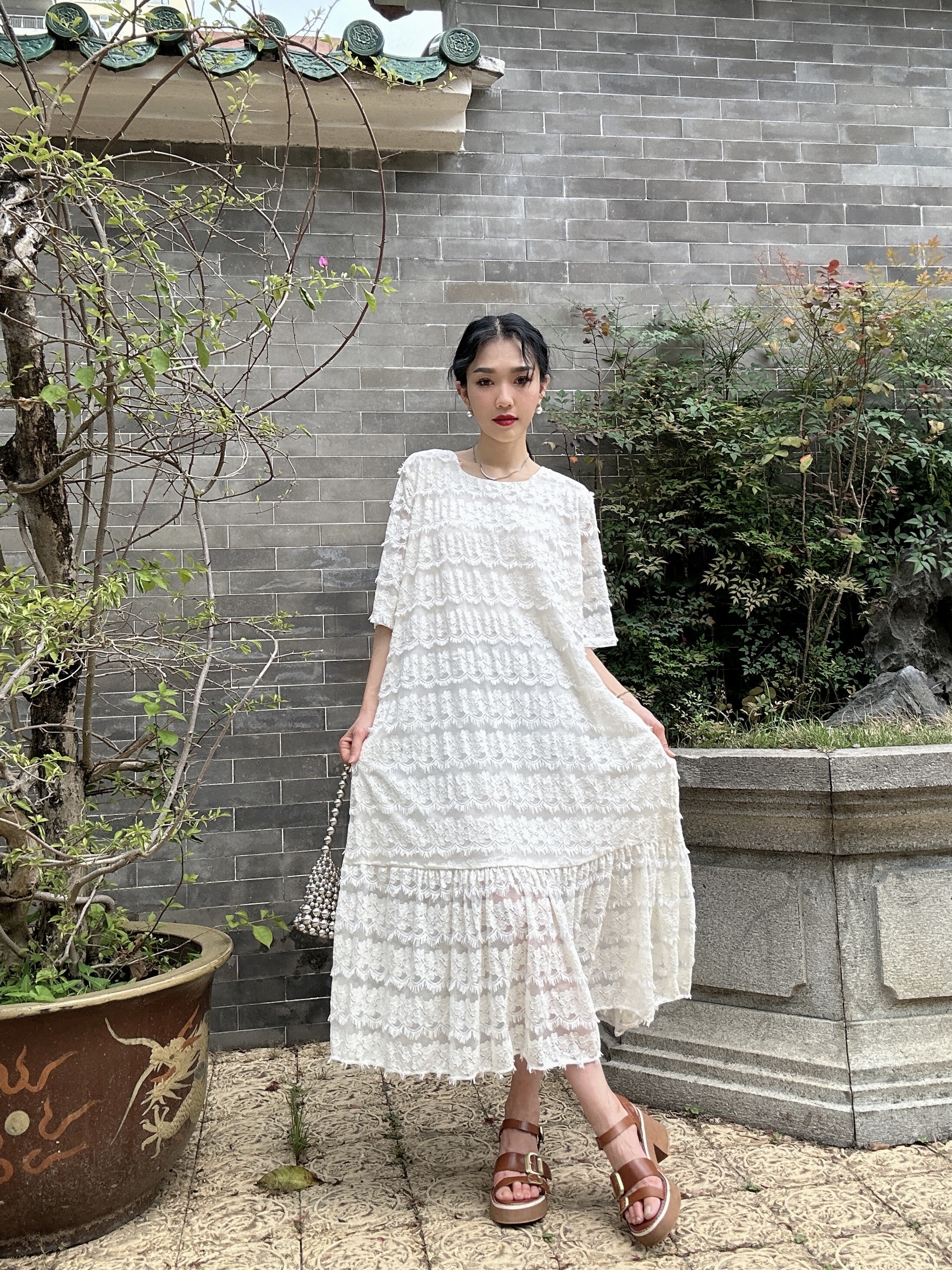 披花邊布寬鬆連身裙（現貨款式）