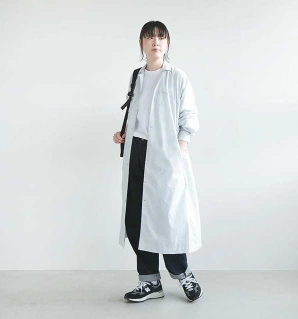 日本代購 THE NORTH FACE 北臉 燕尾服襯衫 輕便外套 長大衣 長風衣 女 白 APR-