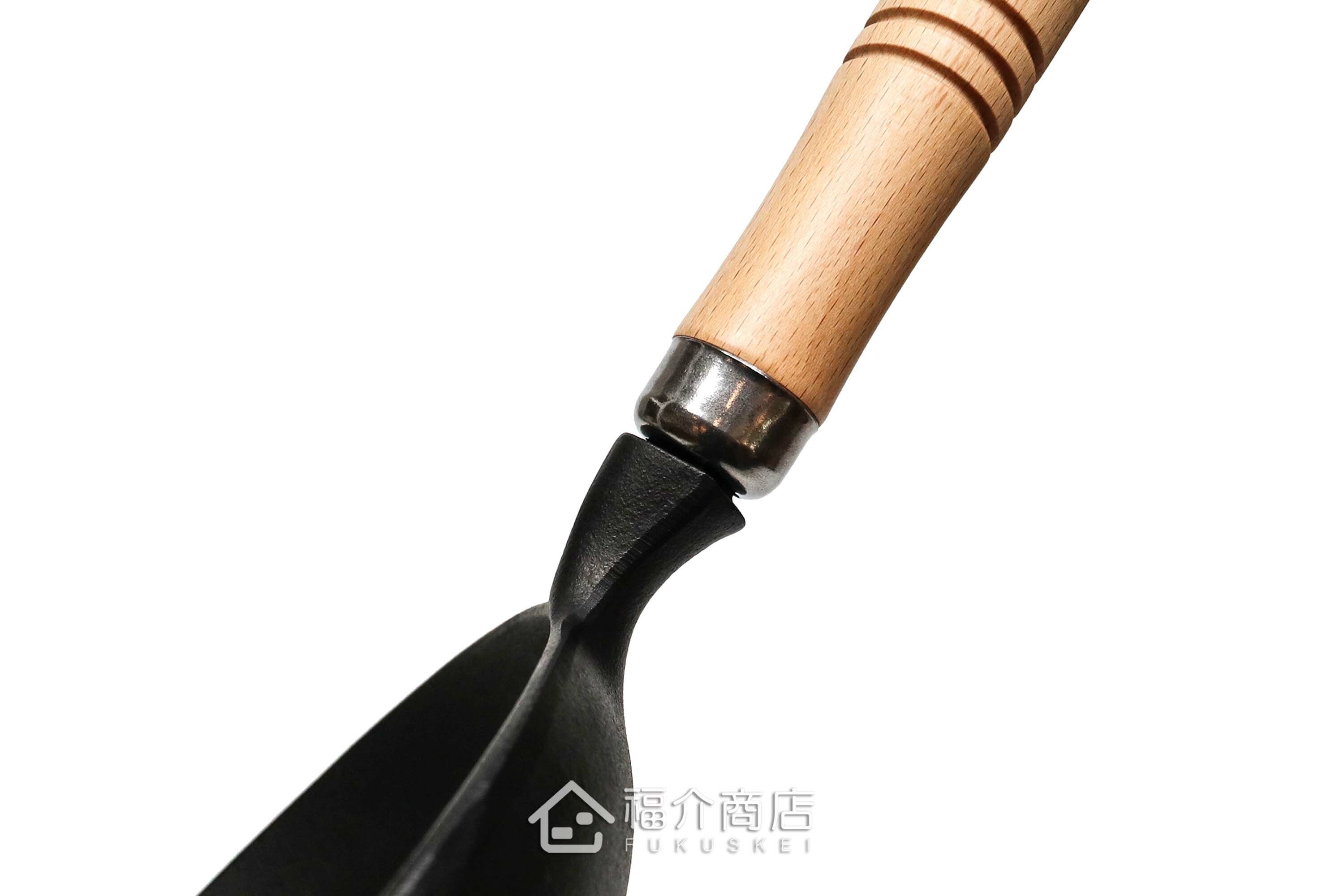 炒菜用的木柄平底鑄鐵鍋