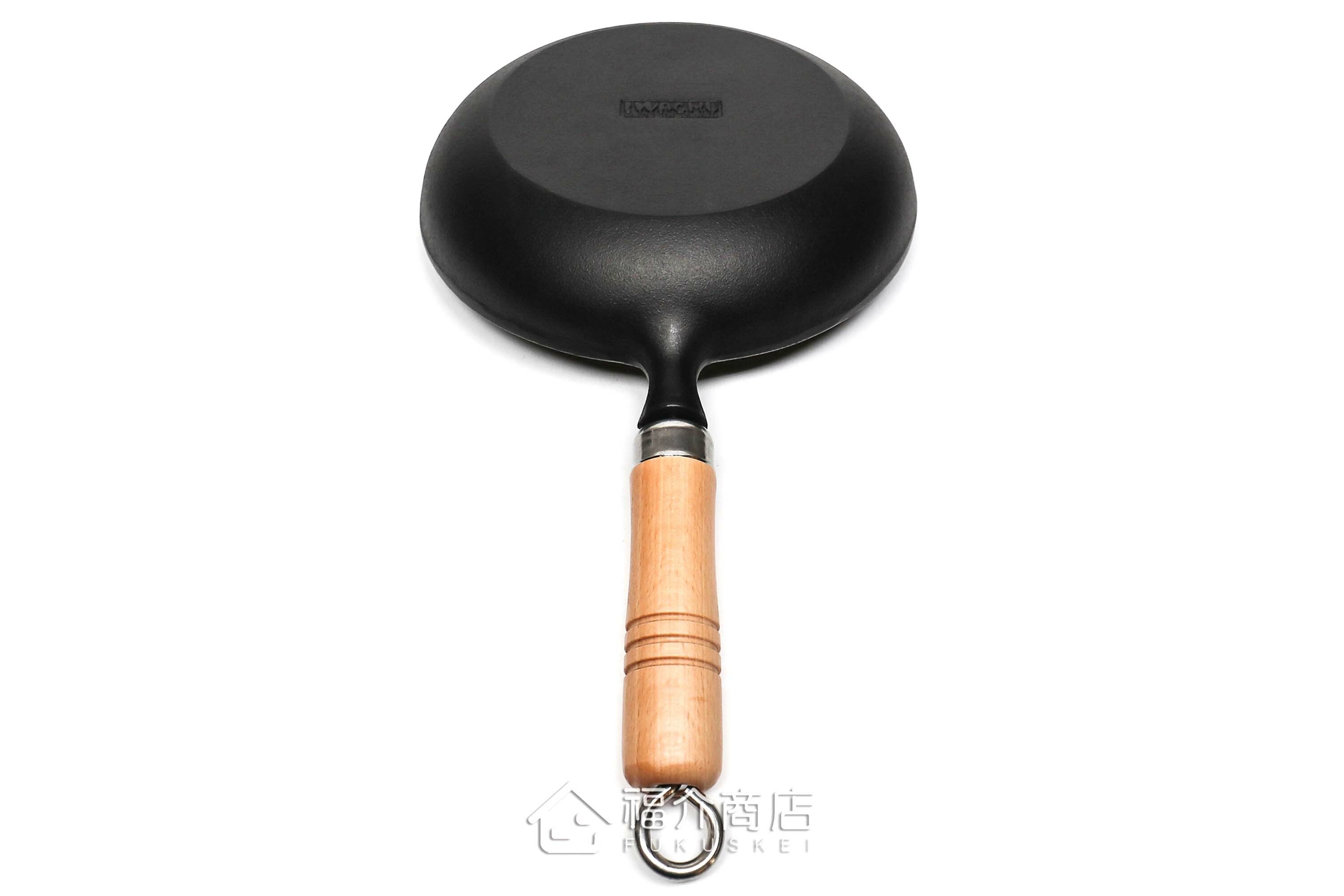 炒菜用的木柄平底鑄鐵鍋