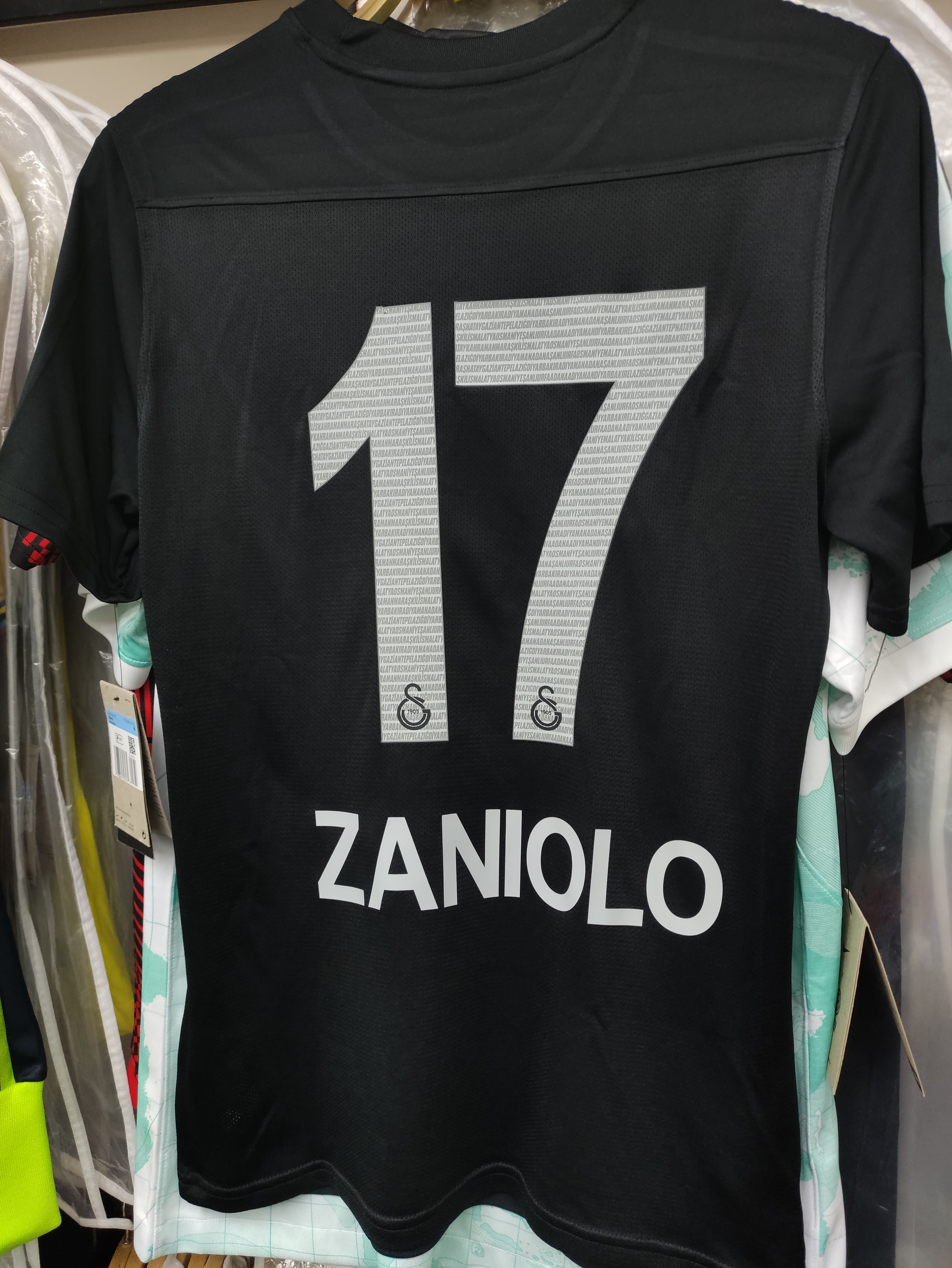 22-23加拉塔沙雷悼念土耳其地震特別版球衣