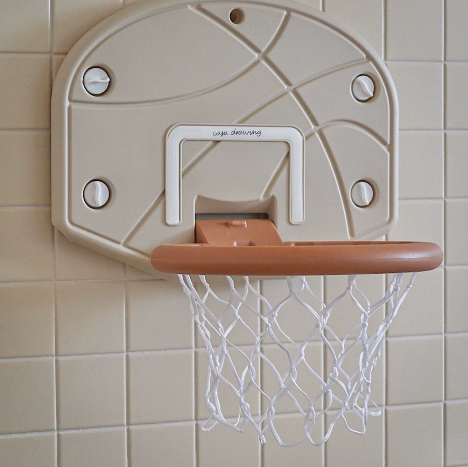 Beige basketball play