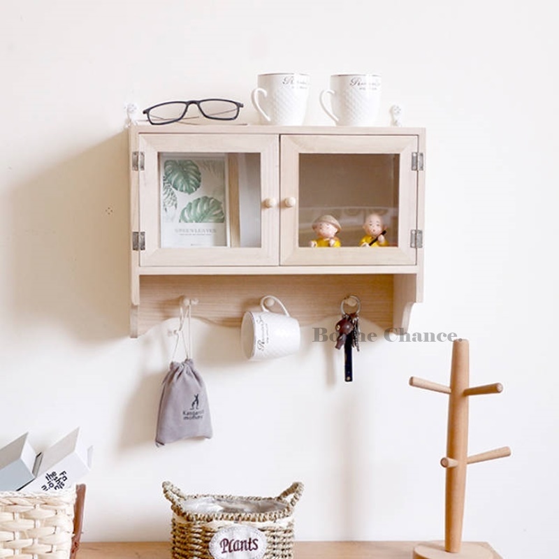 日系木頭雙門造型壁掛收納架