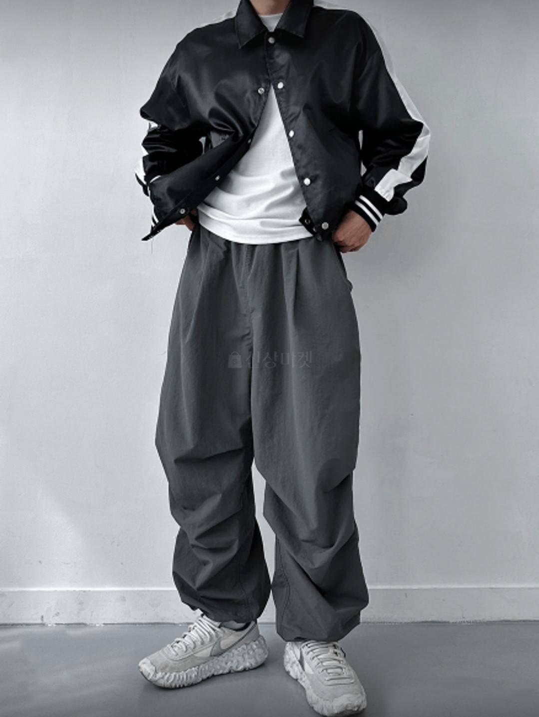 深褶尼龍氣球休閒褲