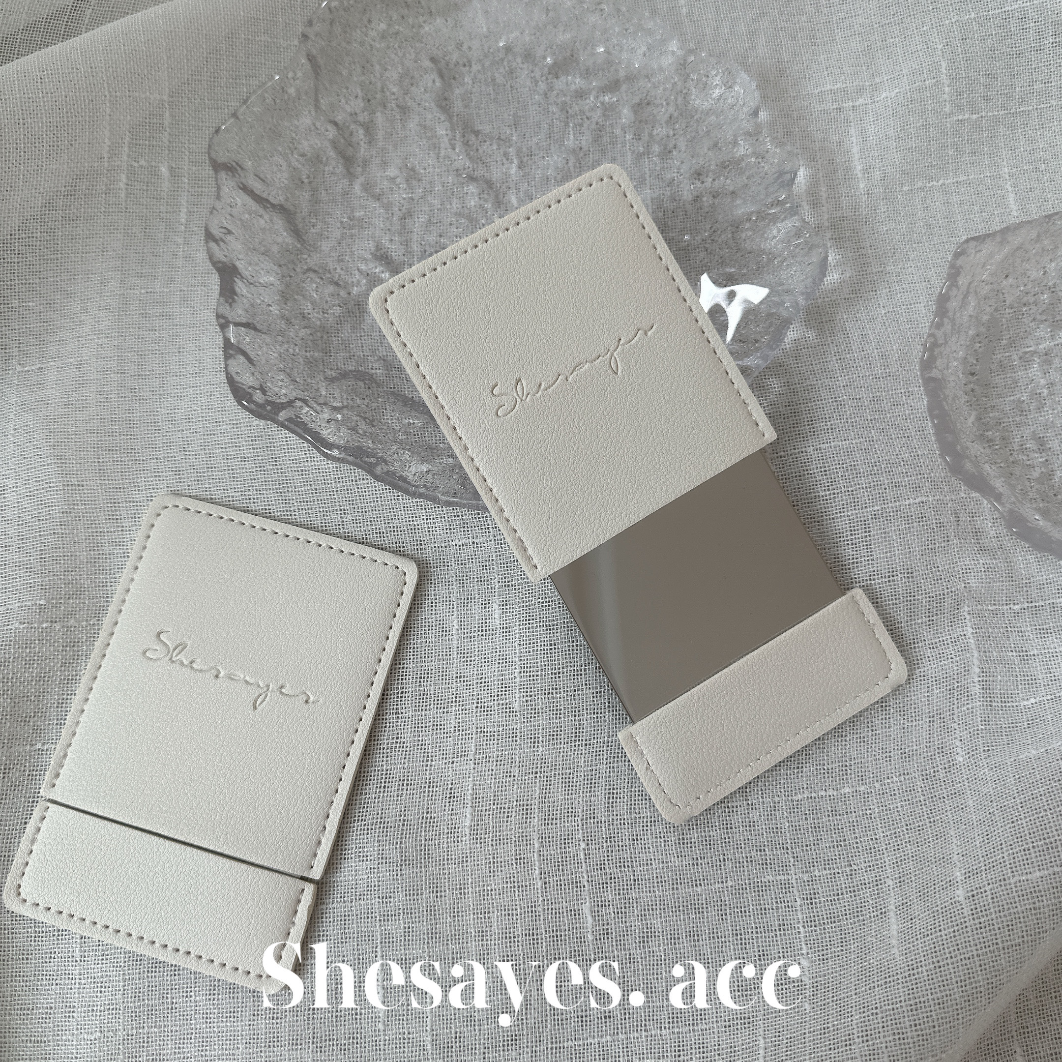 Shesayes品牌皮革隨身鏡