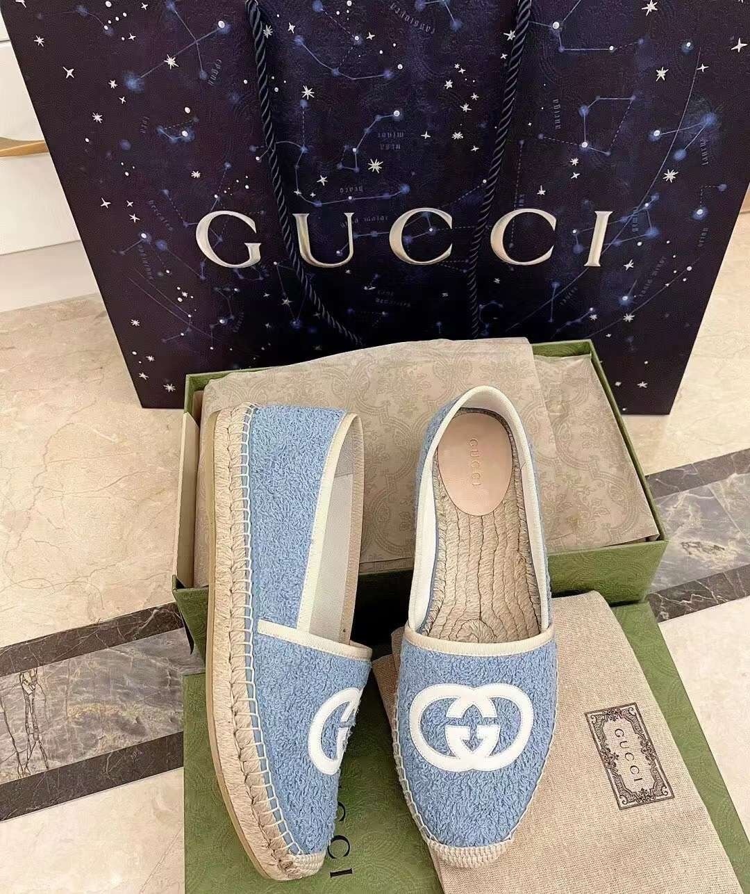 Gucci 藍色草編漁夫鞋
