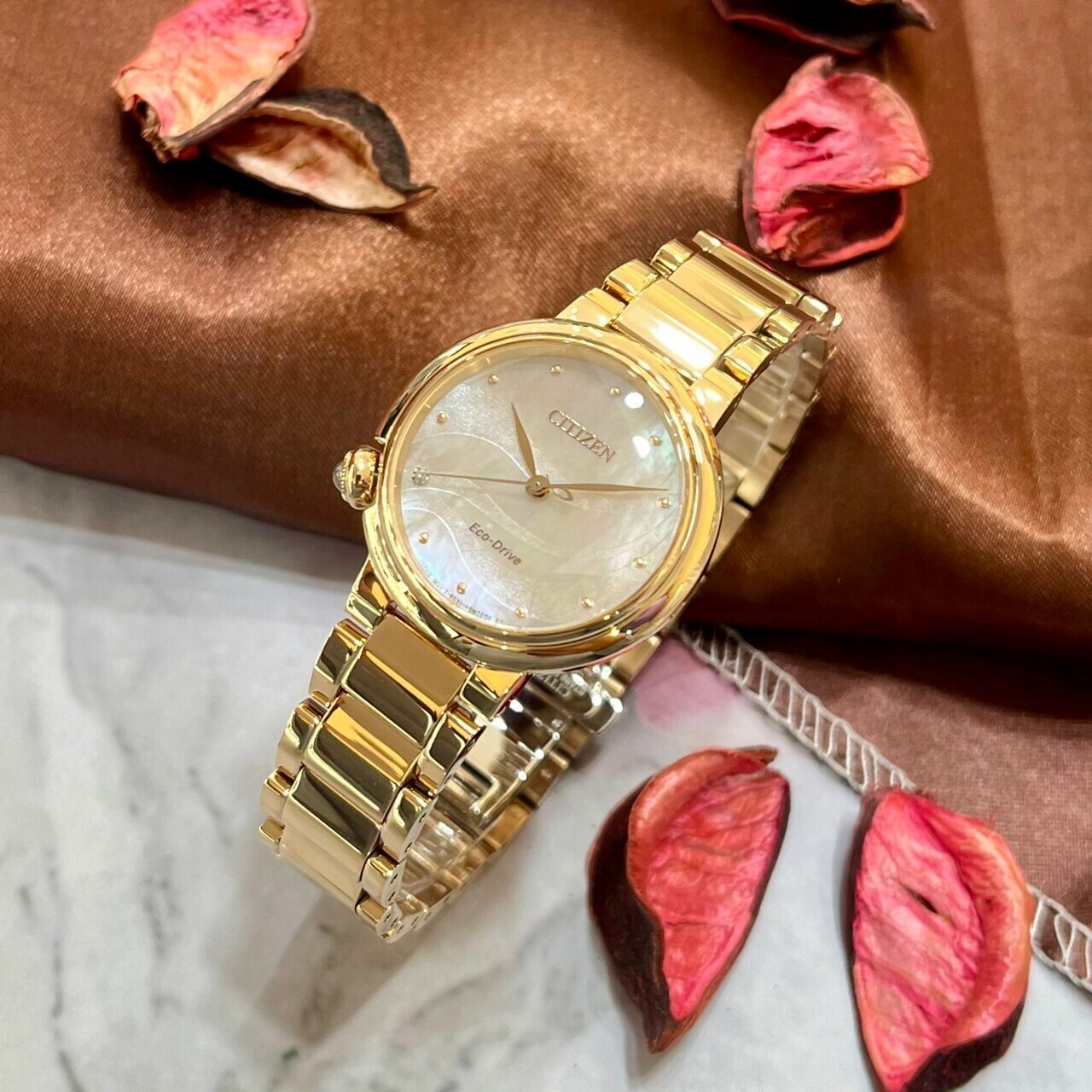 【CITIZEN 星辰】EM0919-85Y 30mm Modern Watch