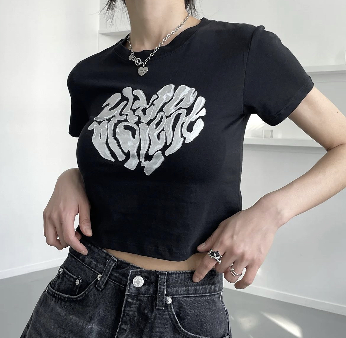 (現貨) KR Y2K 銀色心心 CROP TEE 3 COLORS