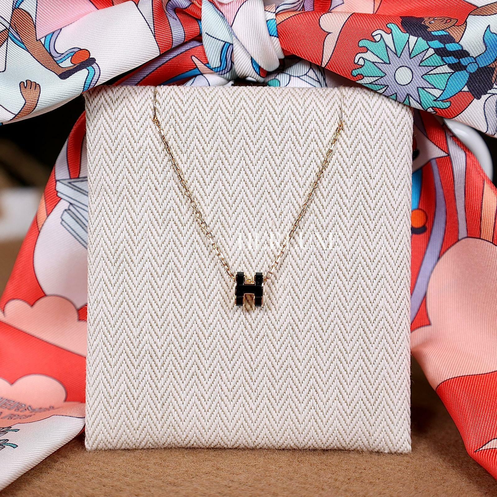 Mini pop H necklace 89 noir CC