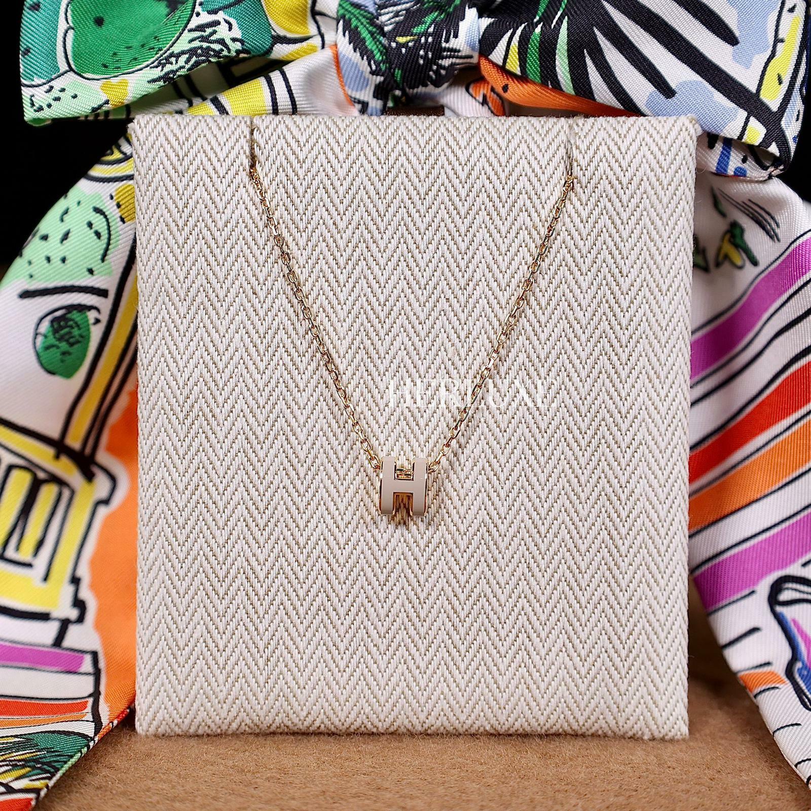 Mini pop H necklace 55 marron glace CC