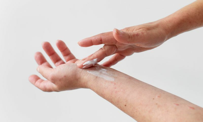 手部龜裂怎麼辦？4大手部保養祕訣，告別粗糙巫婆手！