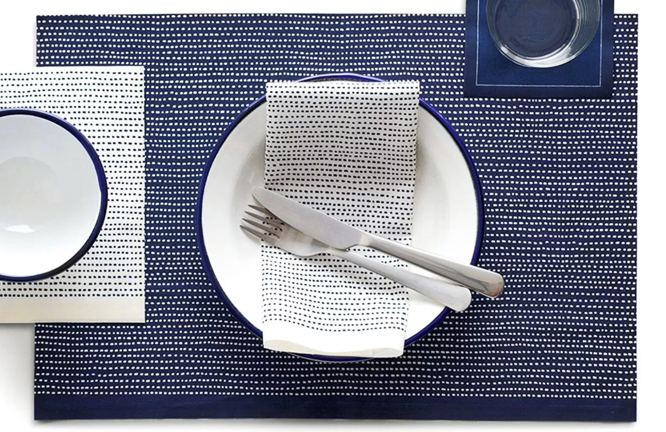 餐墊 藍底白點