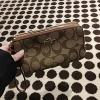 [S] COACH 87591 SIGNATURE PVC DOUBLE CORNER ZIP WRISTLET,IM/KHAKI REDWOOD, 195031253355 (SCO350)