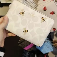 [S] COACH C8674 SIGNATURE BEE CORNER ZIP WRISLET,IM/CHALK/GLACIER WHITE MULTI, 195031915468 (SCO376)