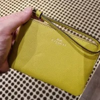 [S] COACH 58032 CSRN LEATHER CORNER ZIP,IM/CHARTREUSE, 195031869679 (SCO378)