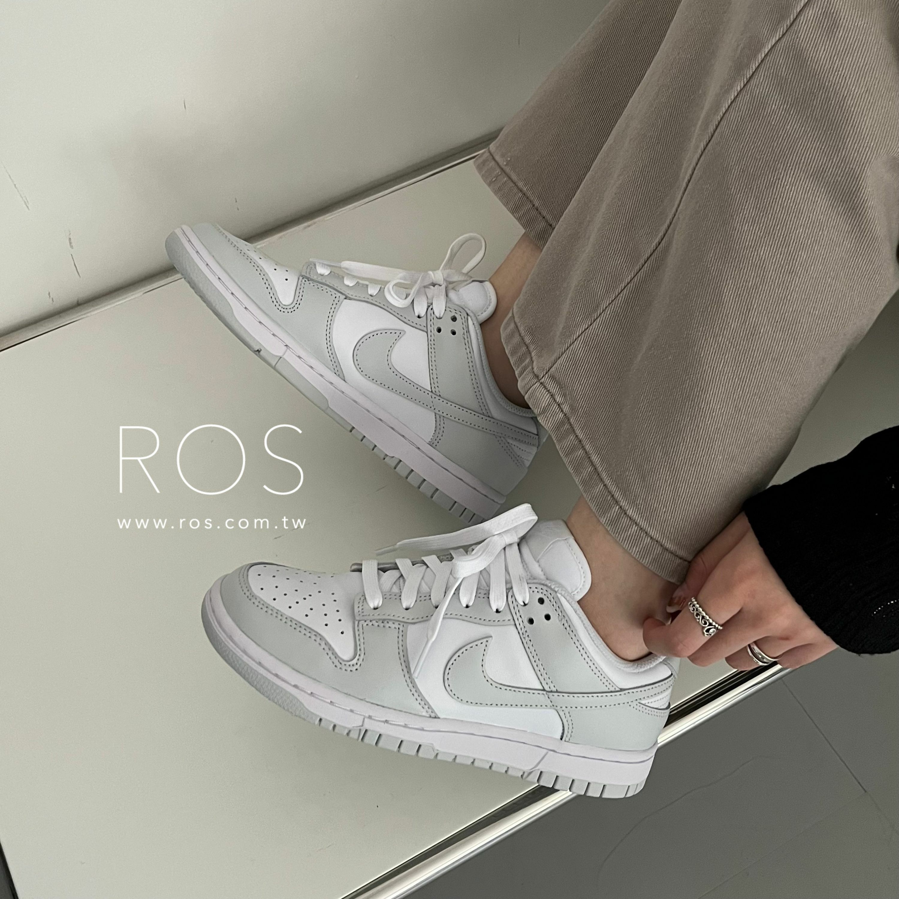Nike Dunk Low 灰白 (女款)