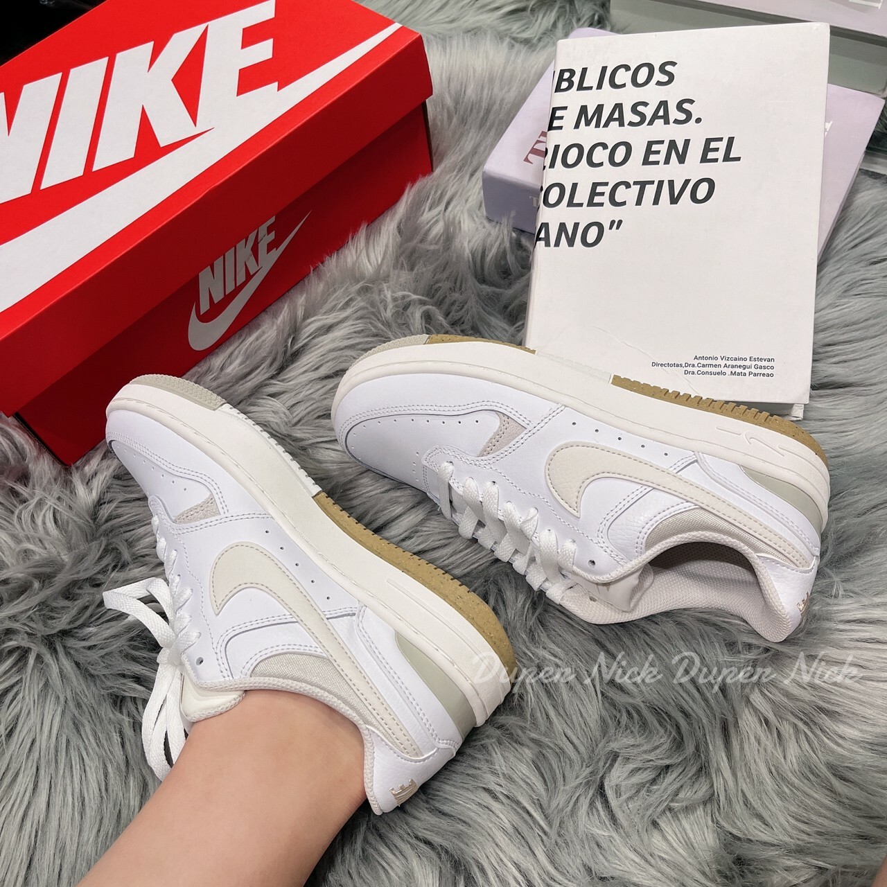 NIKE Gamma Force 白卡其