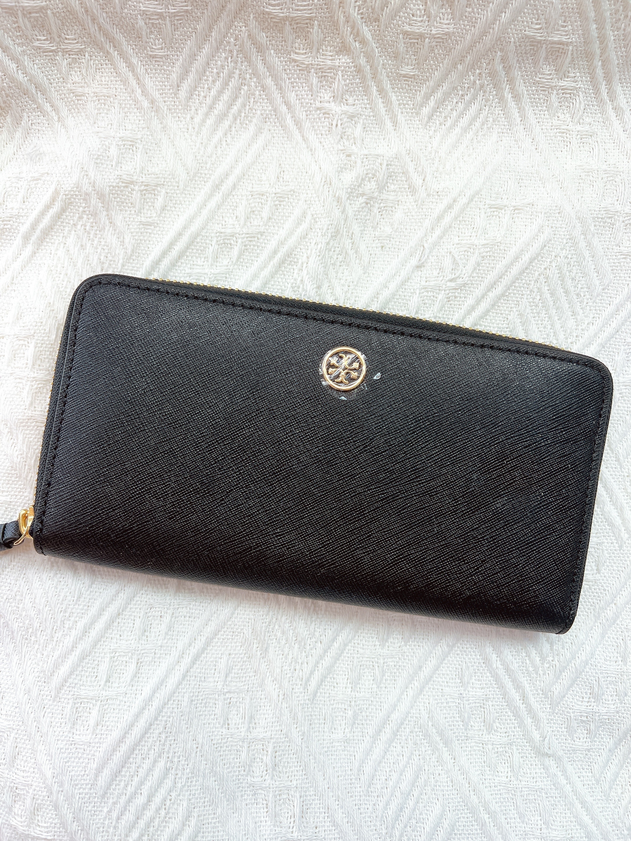 Tory Burch Robinson Zip Around Wallet