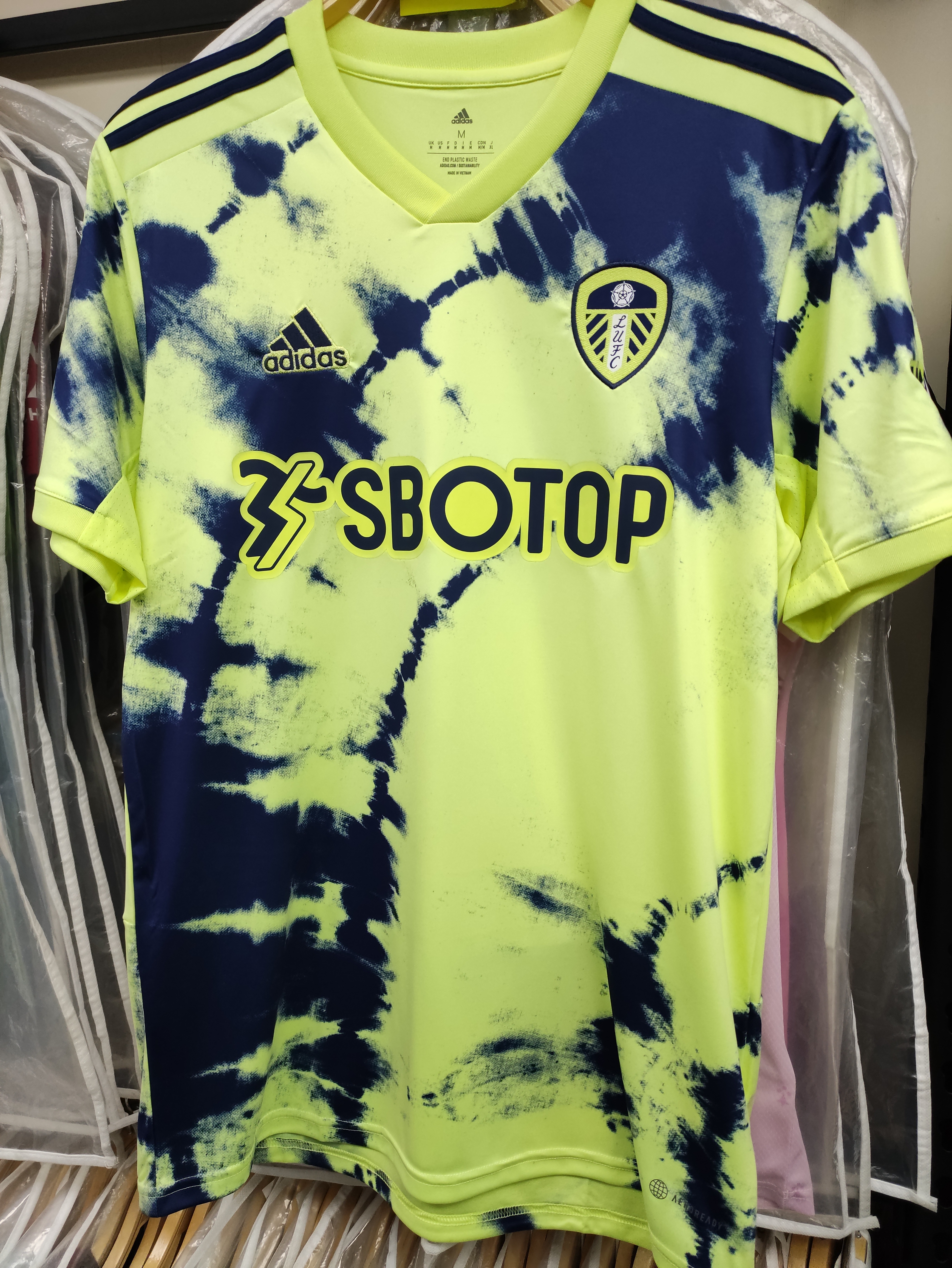 22-23列斯聯二客球衣