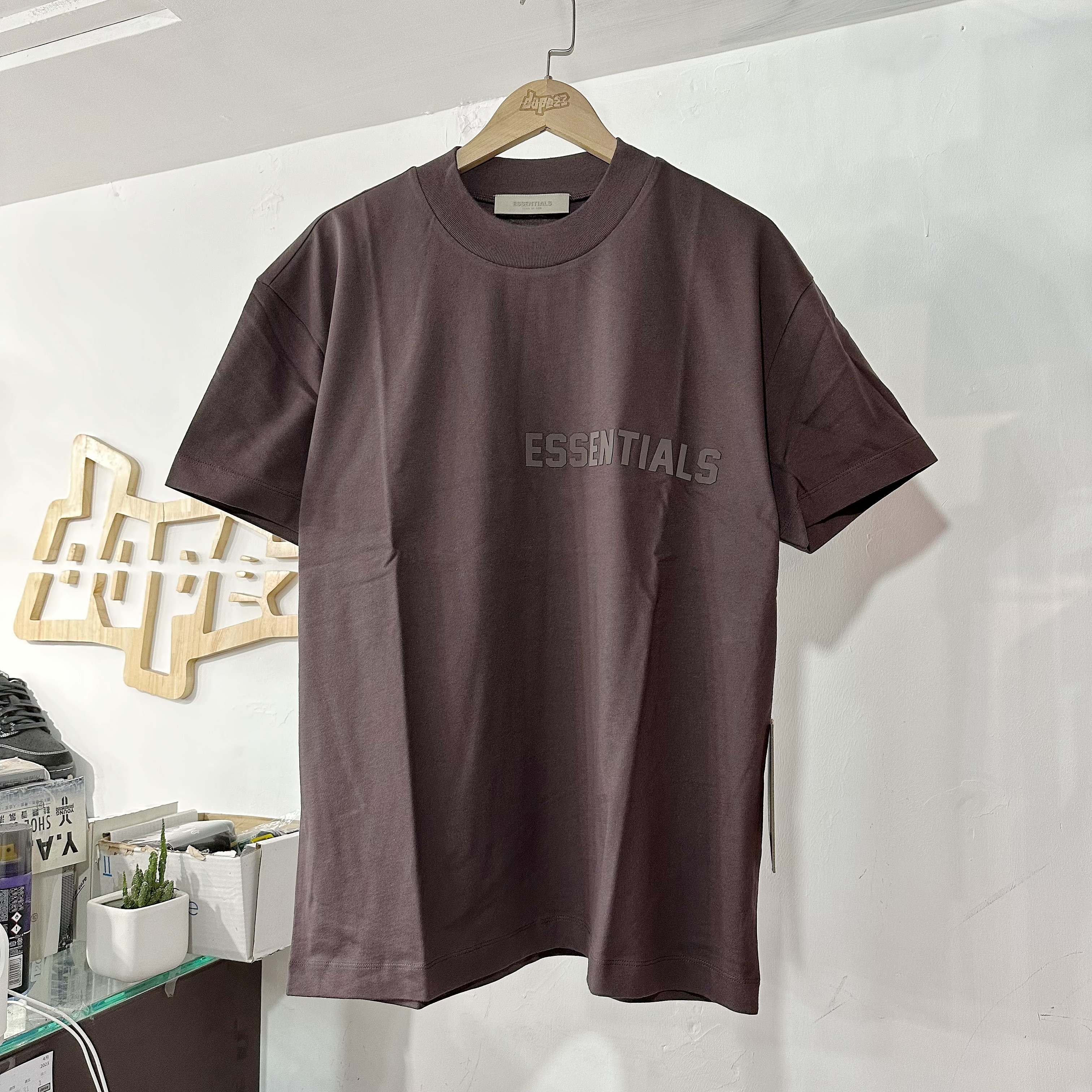 Fear Of God Essentials Silicon Logo Tee plum