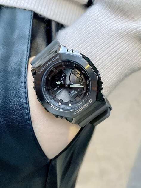 萬年鐘錶 - G-SHOCK 縮小版不鏽鋼錶殼八角錶殼電子錶  GM-S2100B-8A  錶徑 : 45.9 mm