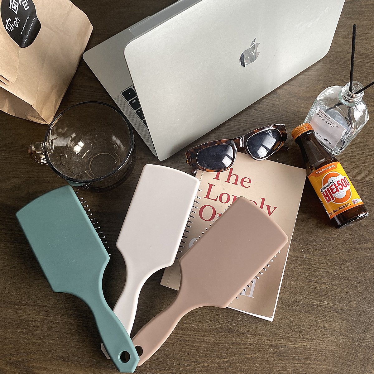 《2033》莫蘭迪方形氣墊案按摩直髮梳