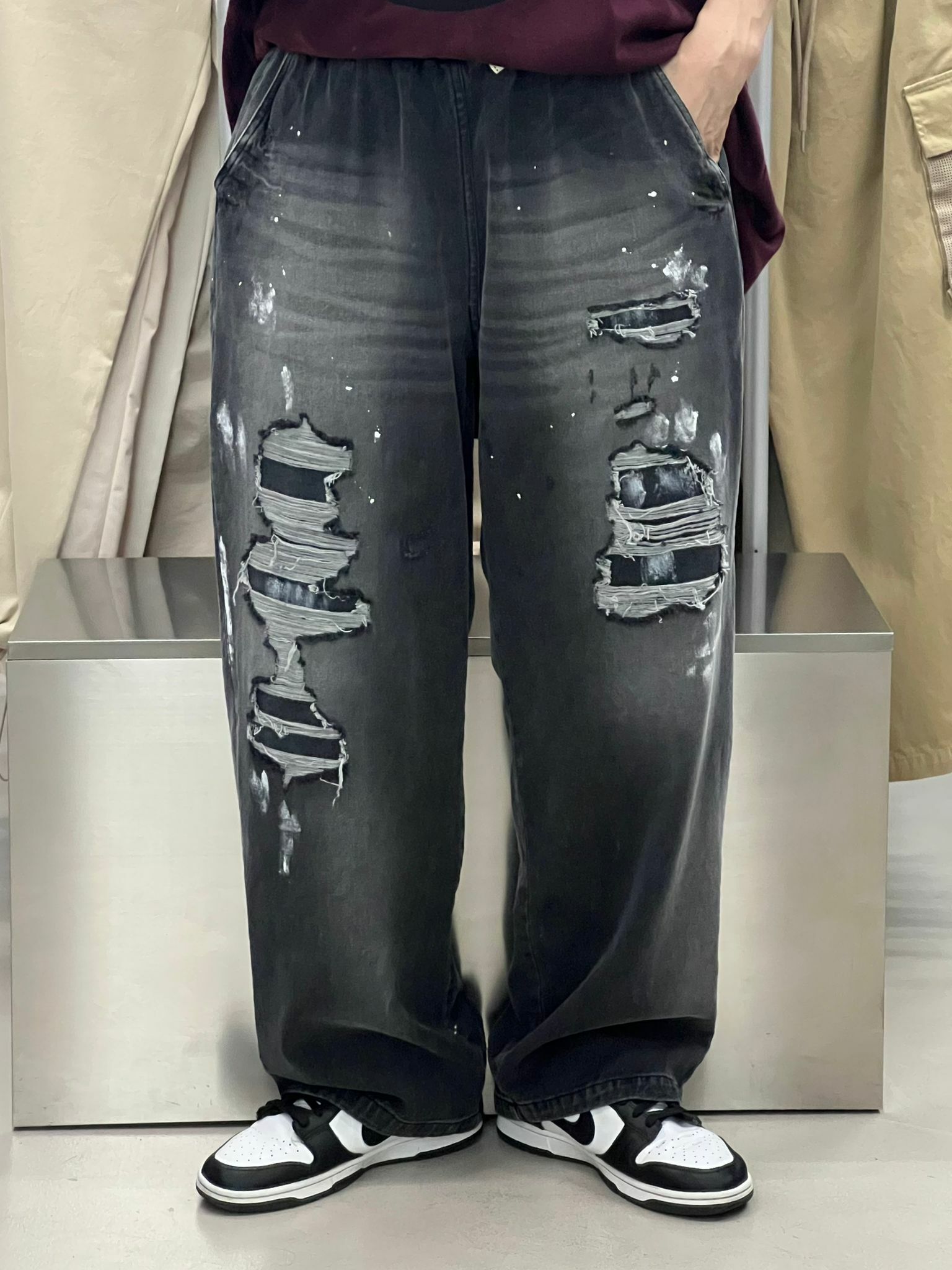 破洞鬆身牛仔褲 J668