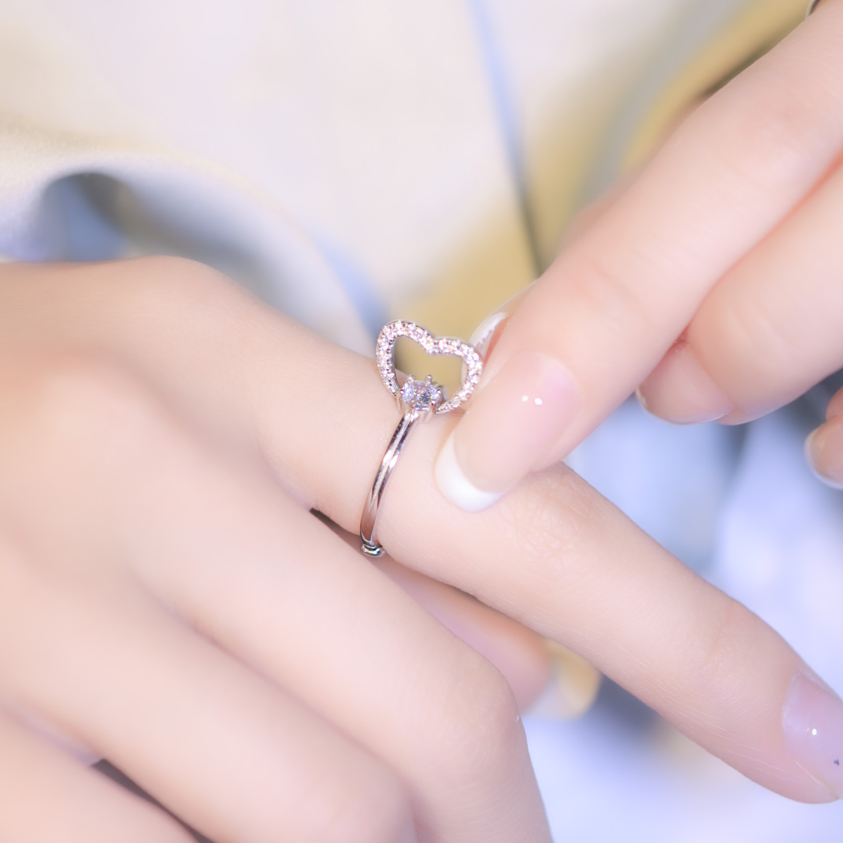 | 925 Silver・ White Gold | Heart Shape Cloak Ring | RI0261 |