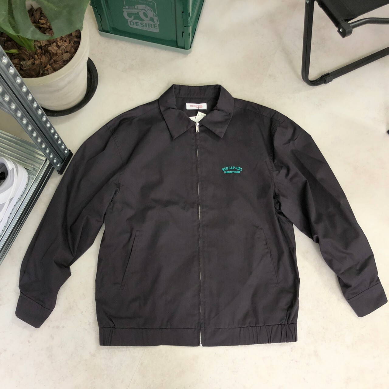 Red Cap Girl Tc Twill 背面印花夾克 22-2109