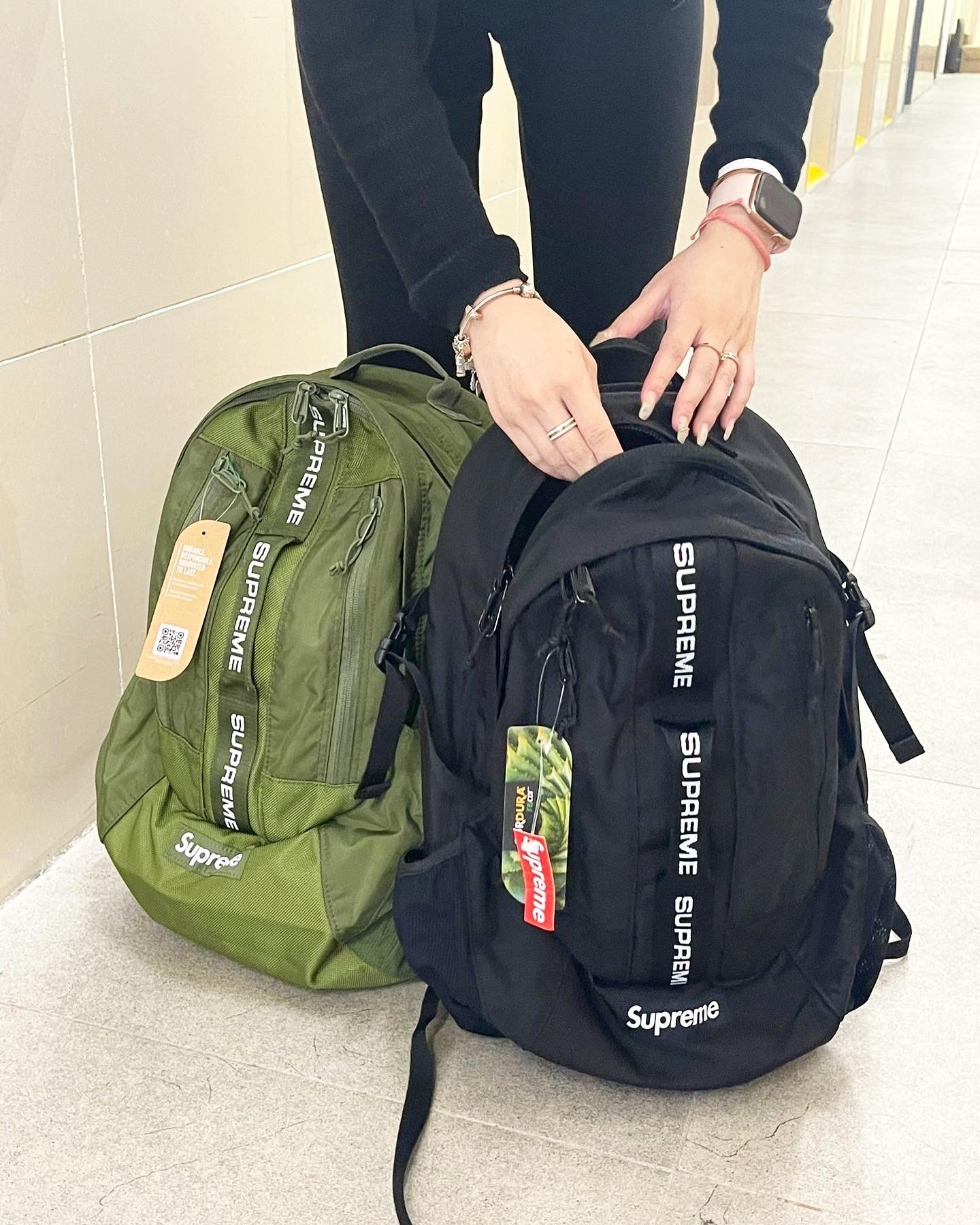 Supreme Backpack (FW22) Black/Olive