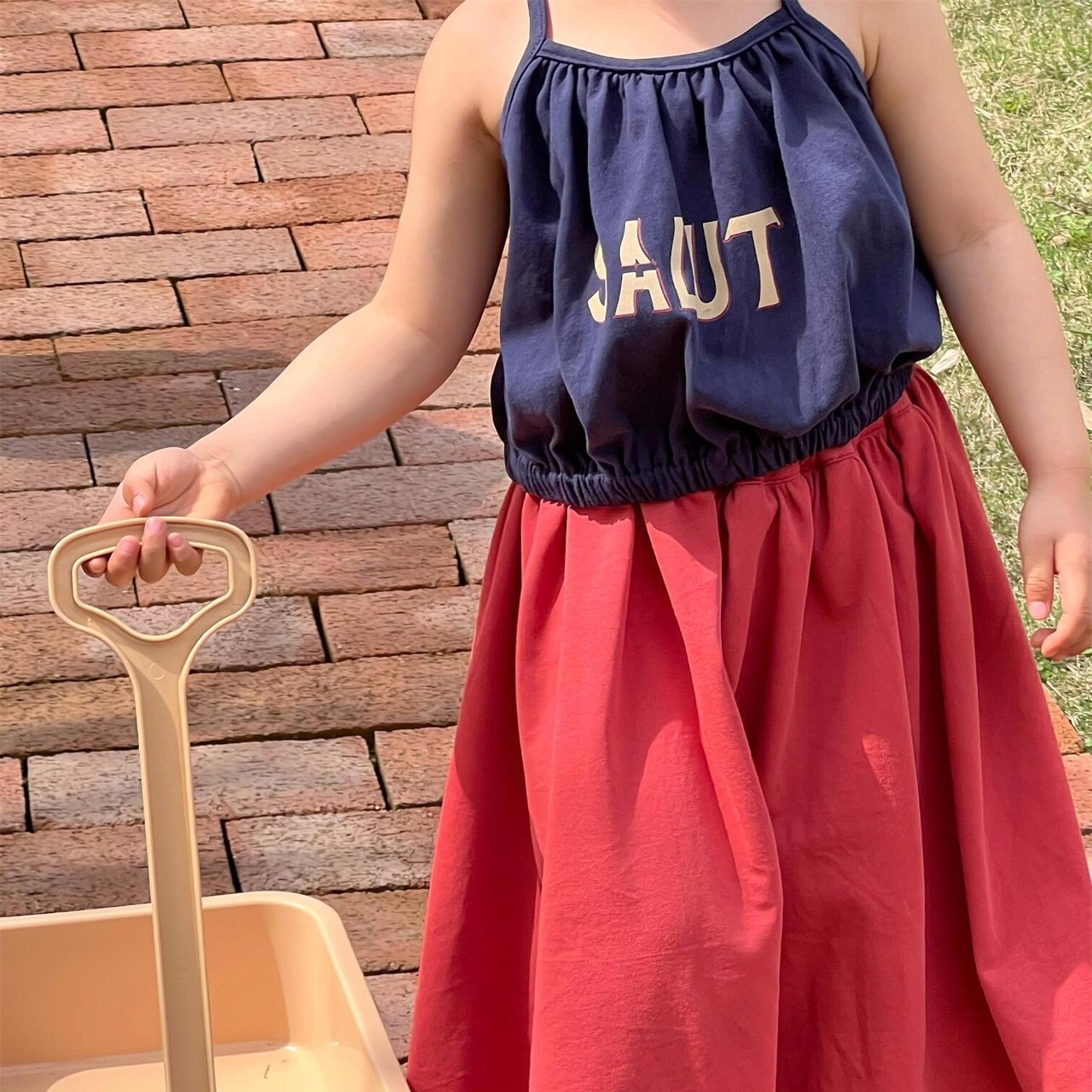 Salut鬆緊無袖背心