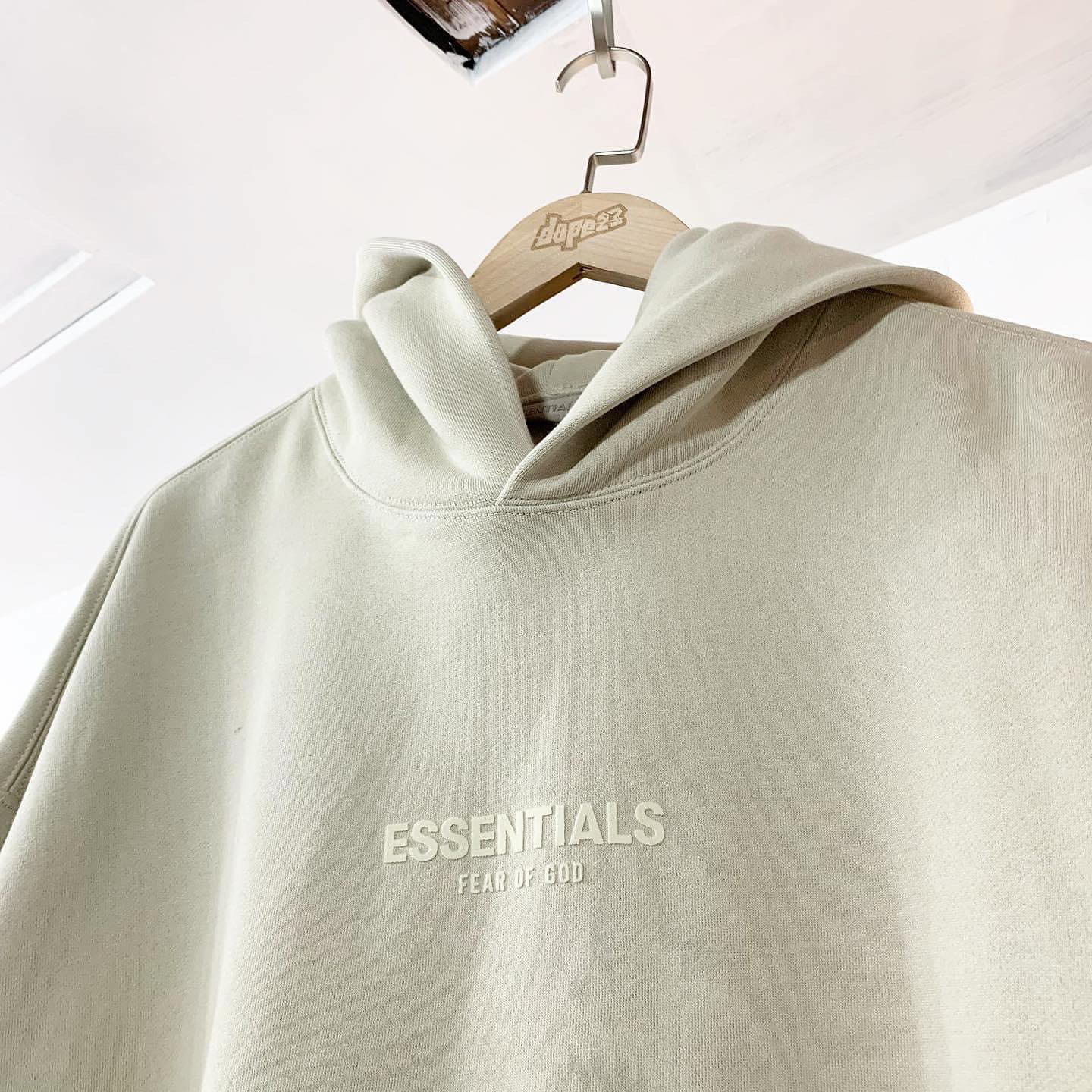 Fear Of God Essentials Relaxed Hoodie Wheat 米白