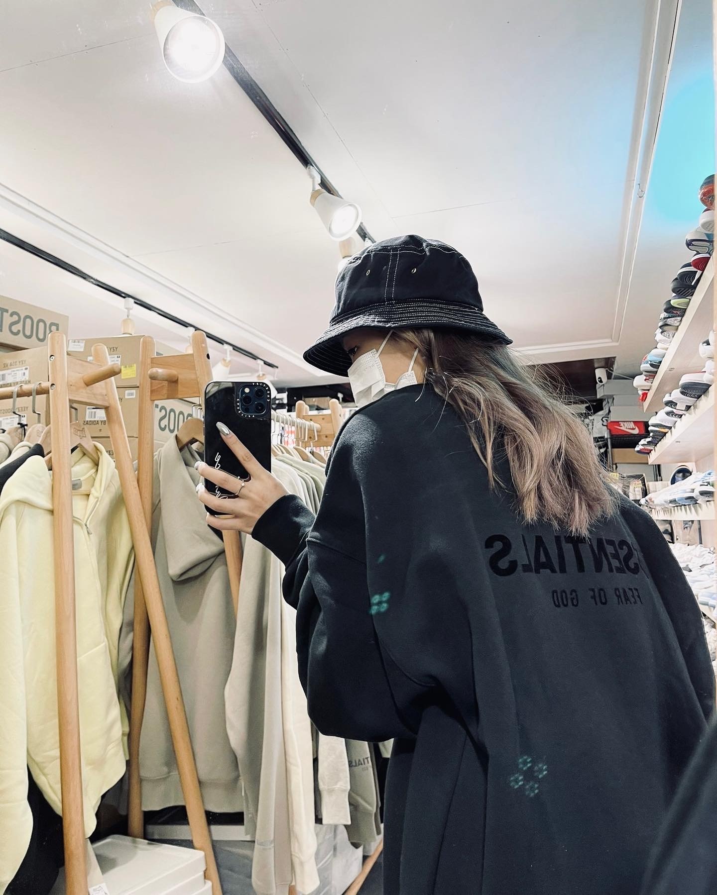 Fear Of God Essentials 2022 Core Collection Crewneck BLACK