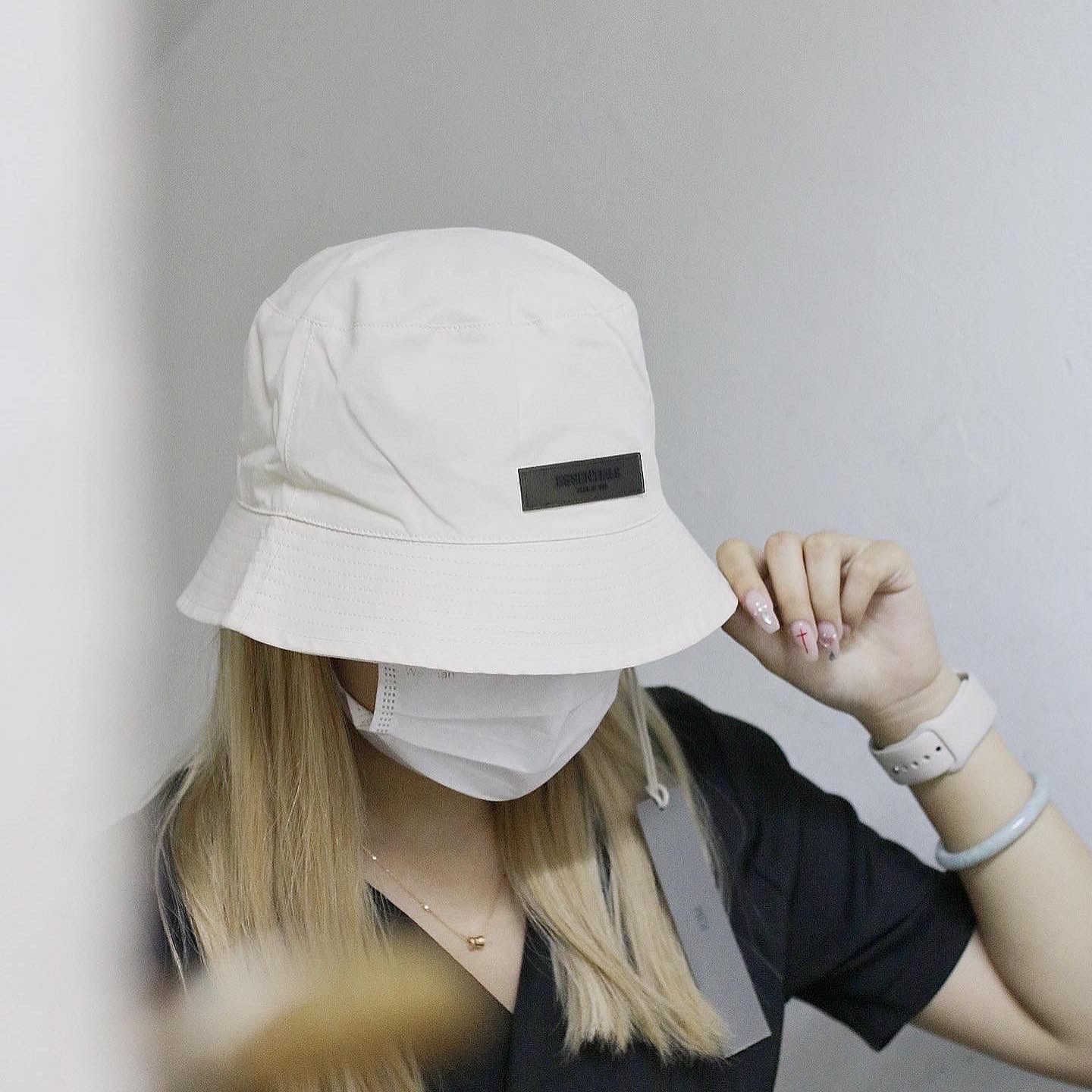 Fear Of God Essentials FW22 Bucket Hat Egg Shell/Wood/Off Black