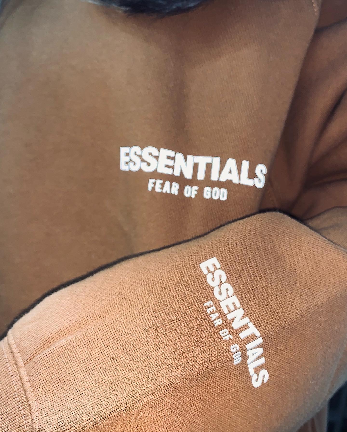 Fear of God Essentials Core Collection Pullover Hoodie 反光logo BROWN
