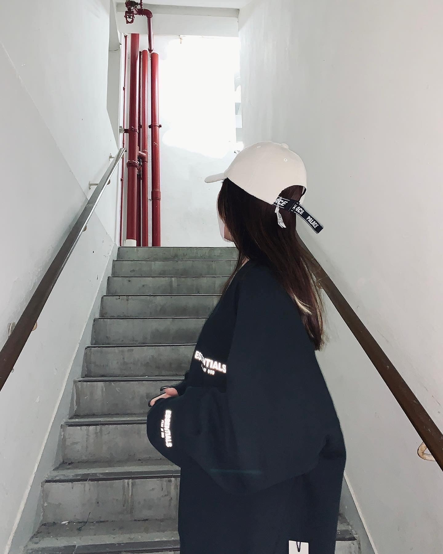 Fear Of God Essentials Core Collection Crewneck 反光logo black