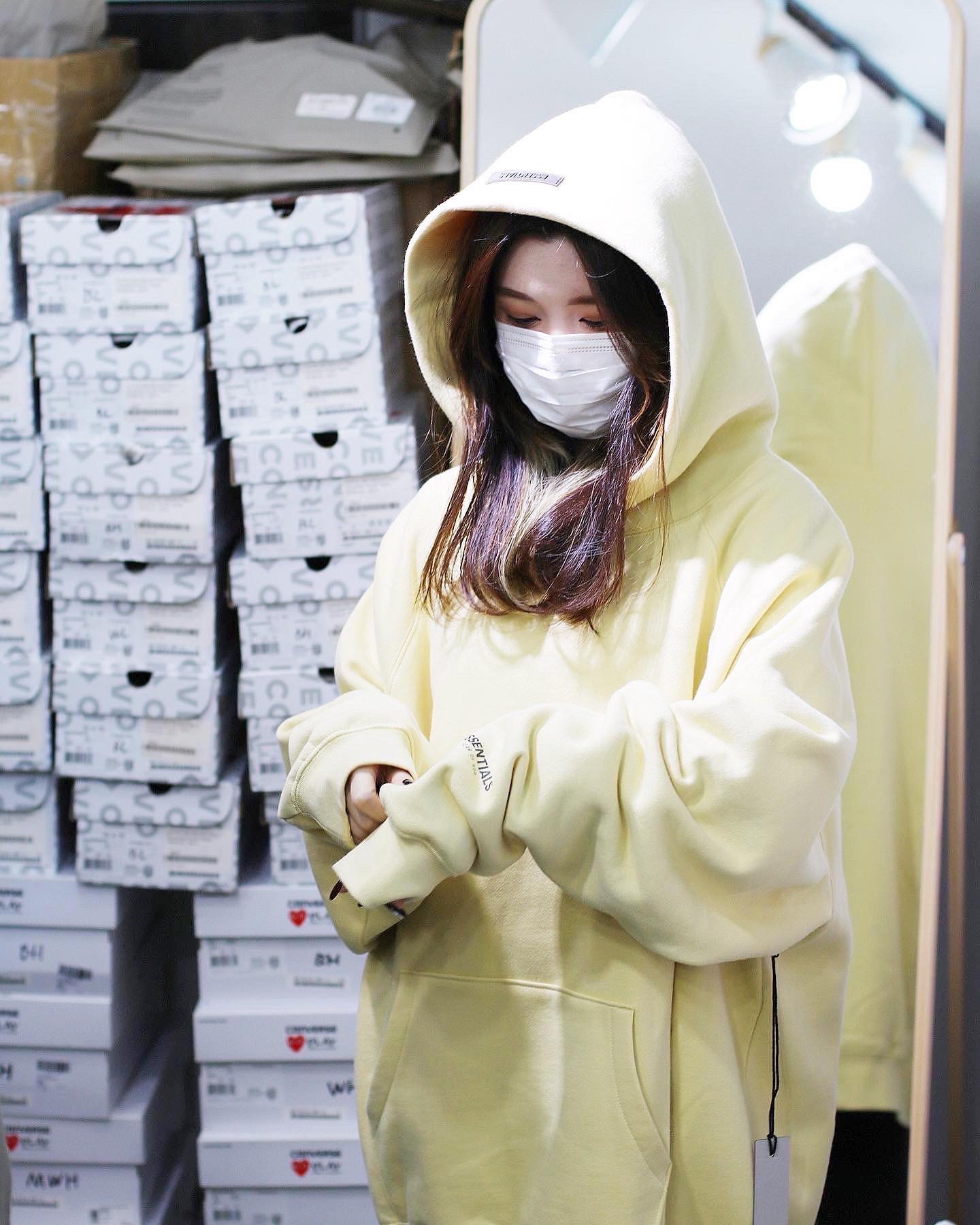 Fear Of God Essentials Core Collection Hoodie Garden Glov 米黃色