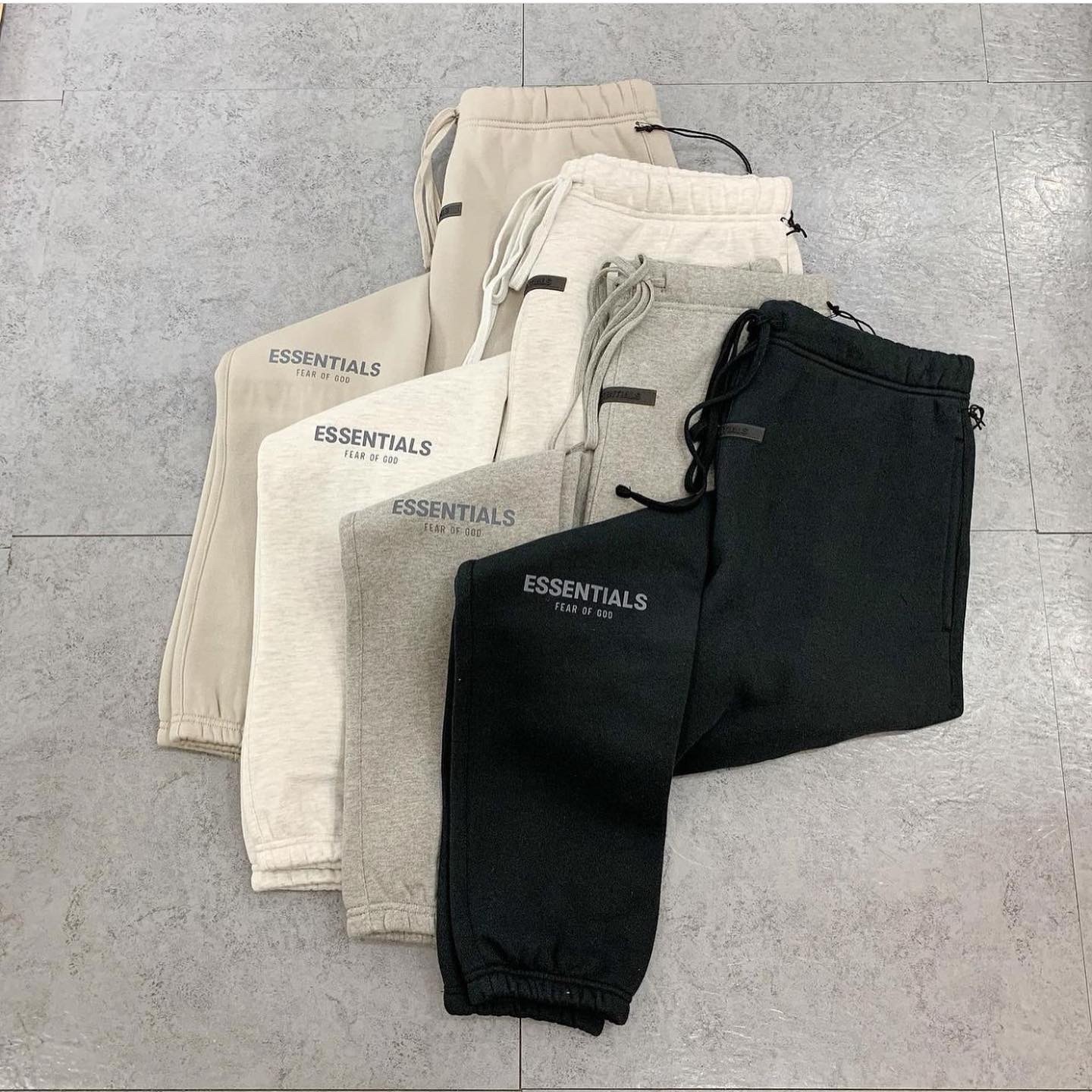 Fear of God Essentials Core Collection Sweatpants 反光 長褲BLACK