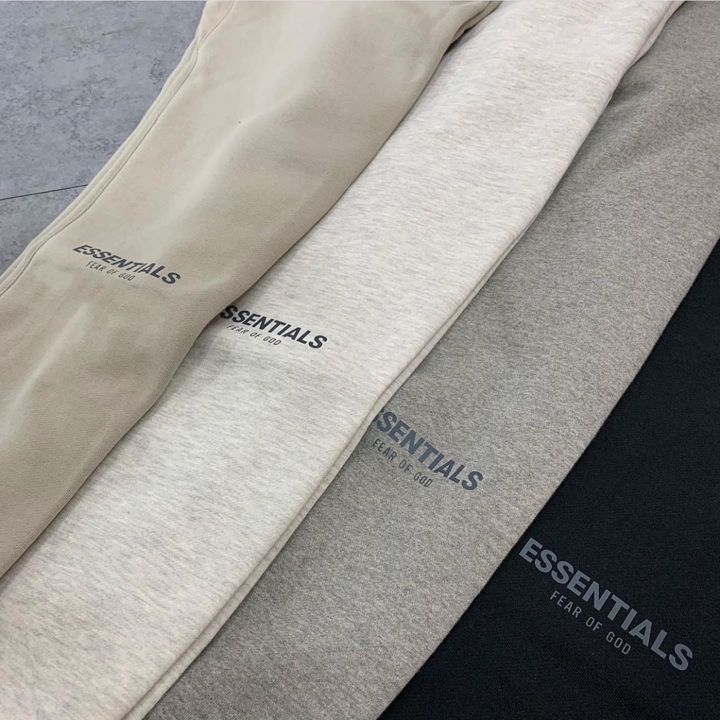 Fear of God Essentials Core Collection Sweatpants  反光 長褲Light Heather Oatmeal