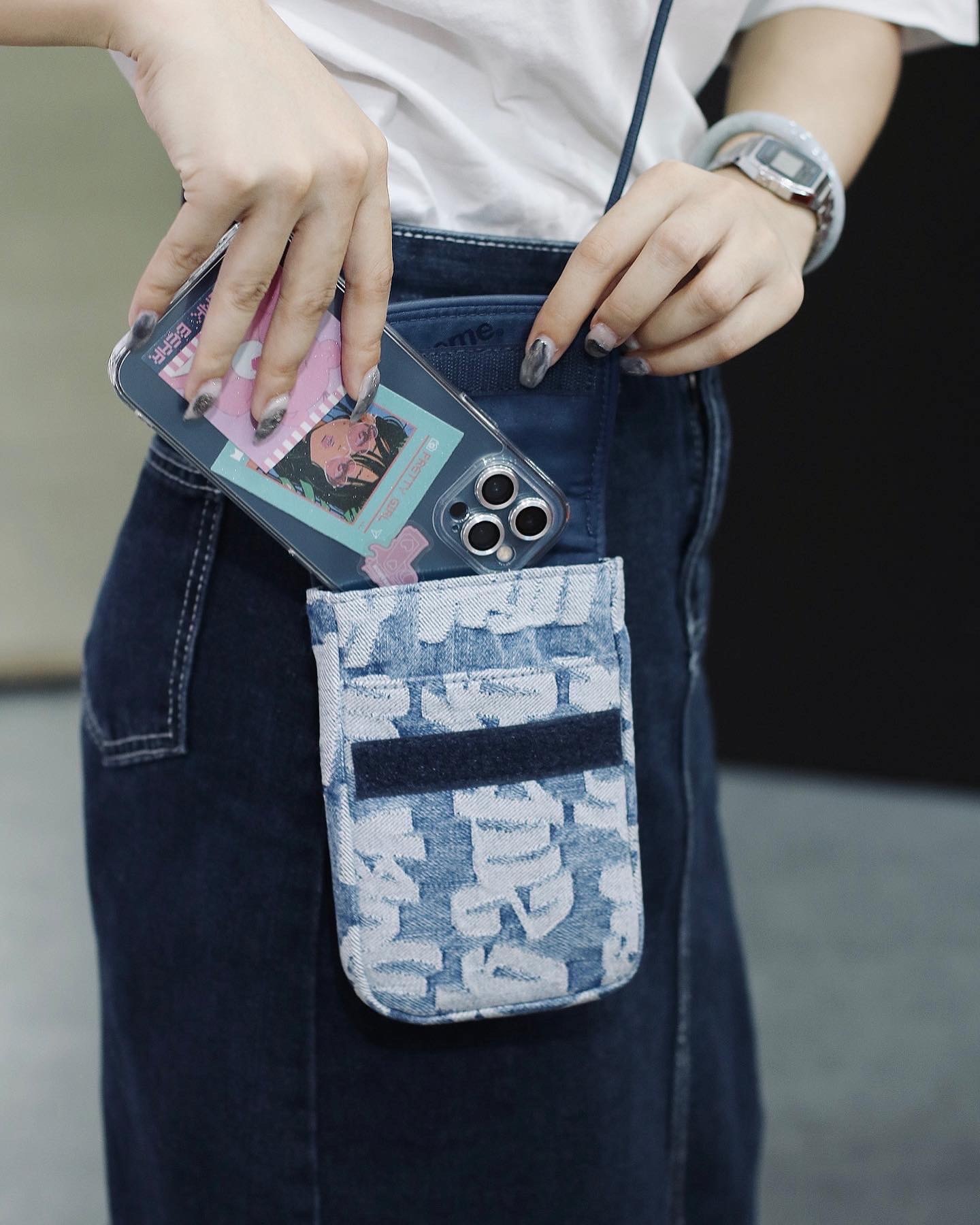 Supreme Fat Tip Jacquard Denim Neck Pouch 兩色Color：Blac