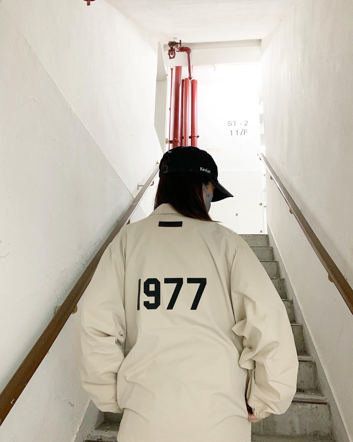 Fear Of God Essentials 1977 Coach Jacket Wheat 米白