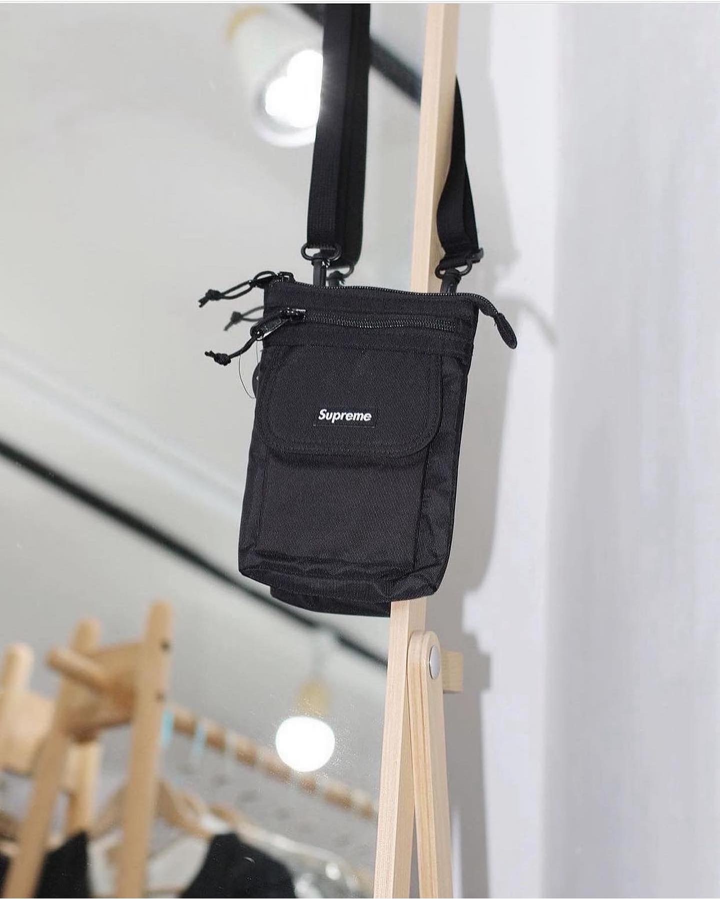 Supreme Shoulder Bag Fw19 Balck/Real Tree Camo purple teal