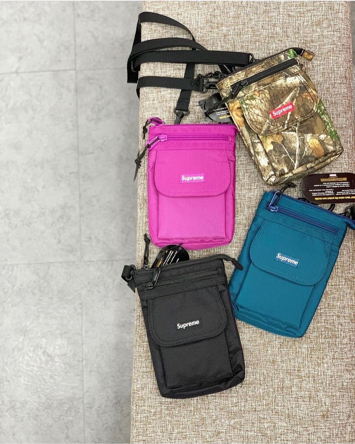 Supreme Shoulder Bag Fw19 Balck/Real Tree Camo purple teal
