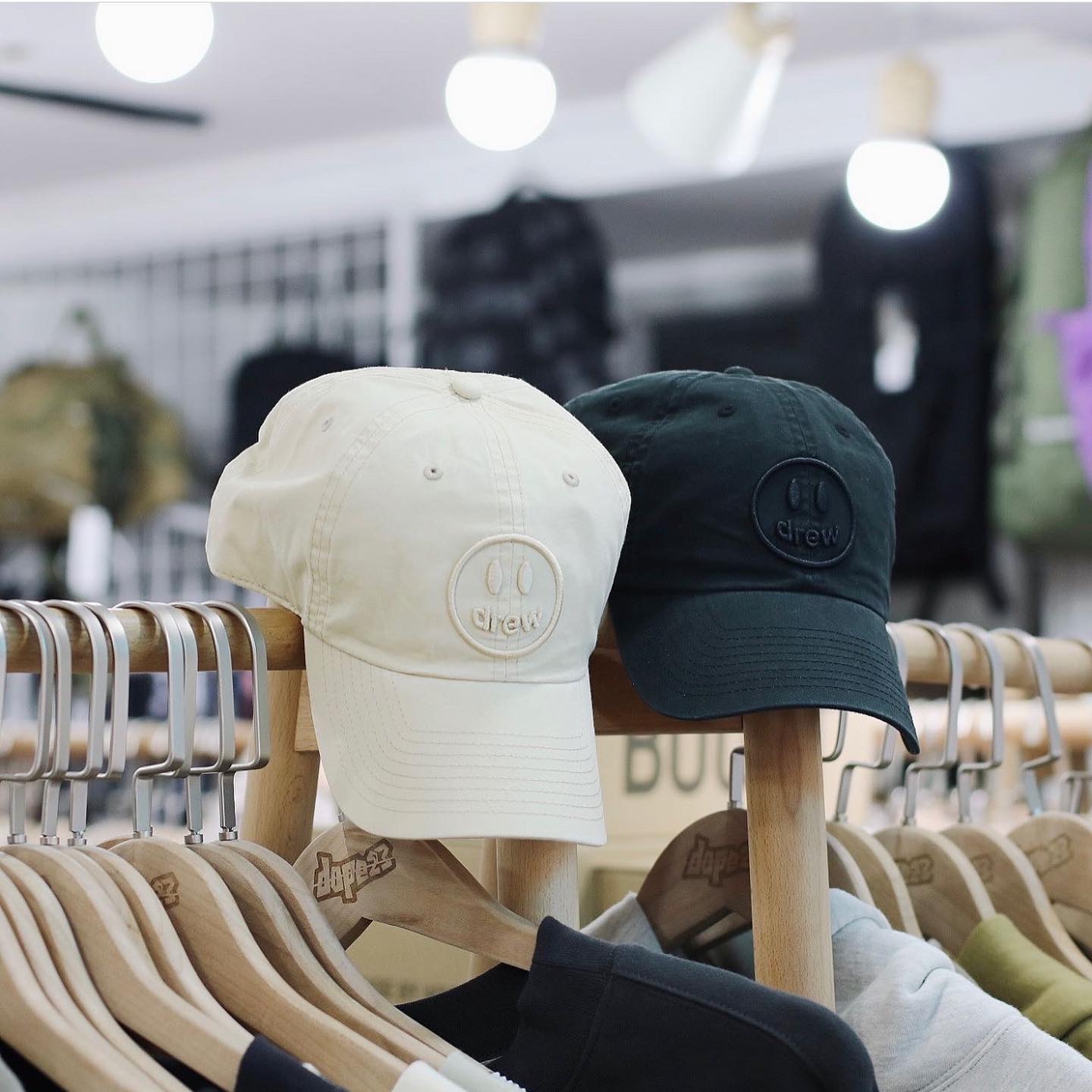 Drew House Mascot Dad Cap  ONE SIZE 後面可調節 Biscotti(米白)/Black/Magenta